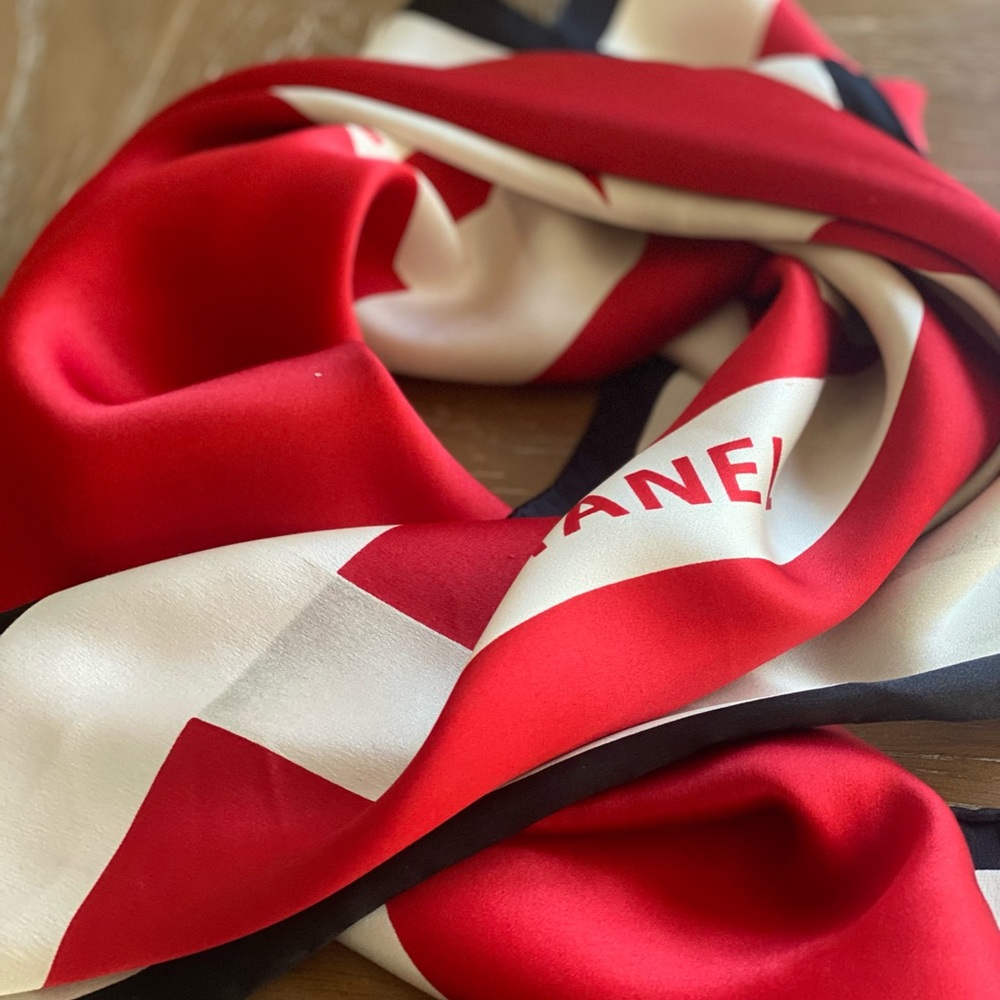 Auth Chanel Vintage Logo Silk Square Scarf Gift Red Ribbon 35 inch Authentic - Picture 3 of 15